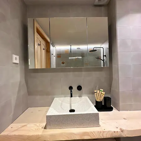 Foratata 22: Exclusivo Refugio En Apartamento Biescas (Aragon)